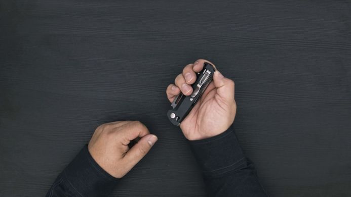 Ніж-мультитул Leatherman Free K2 Gray