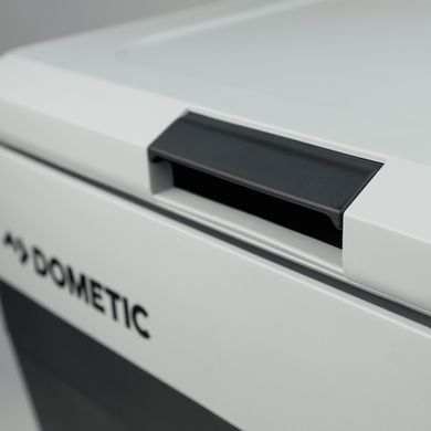 Компресорний автохолодильник Dometic CFF 35