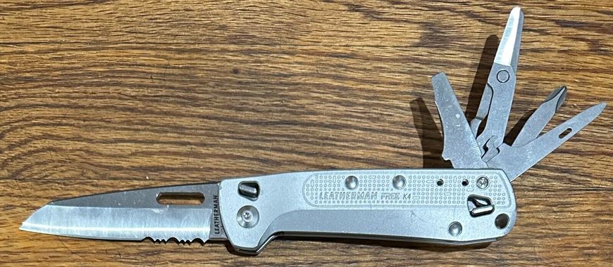 Нож-мультитул Leatherman Free K4x Silver