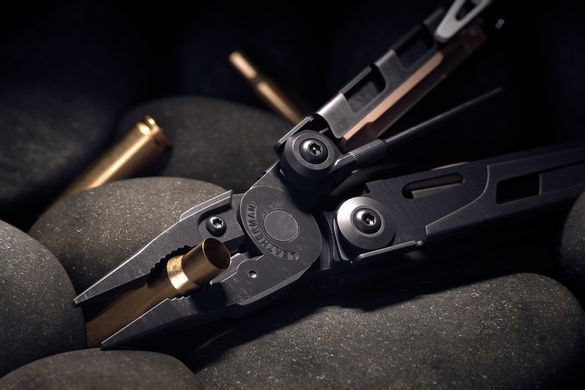 Мультитул Leatherman MUT Black, чехол Molle коричневый