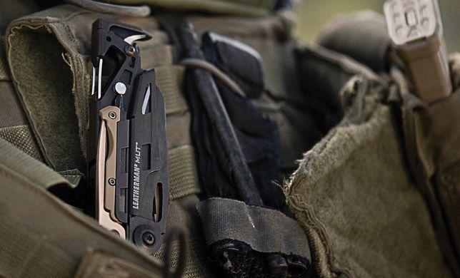 Мультитул Leatherman MUT Black, чехол Molle коричневый