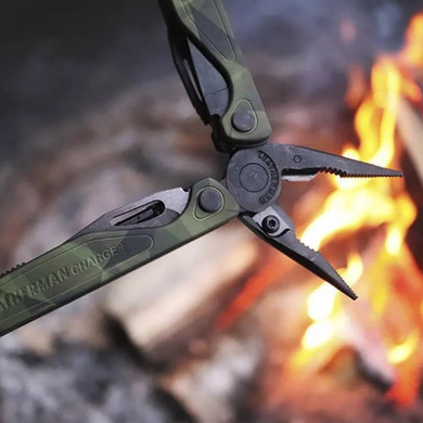 Мультитул Leatherman Charge Plus Camo Forest, синтетичний чохол