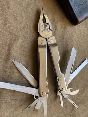 Мультитул Leatherman Super Tool 300, кожаный чехол, картонная коробка