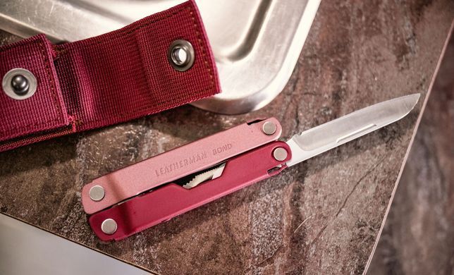 Мультитул Leatherman Bond Heathered Cranberry, нейлоновый чехол