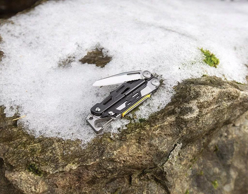 Мультитул Leatherman Signal, картонная коробка