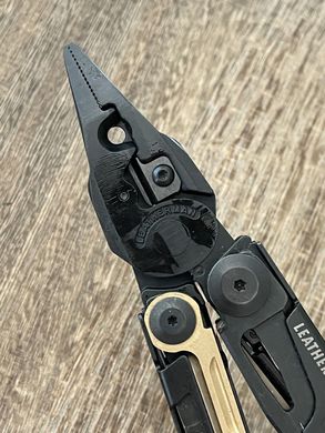 Мультитул Leatherman MUT EOD Black, чохол Molle оливковий, картонна коробка