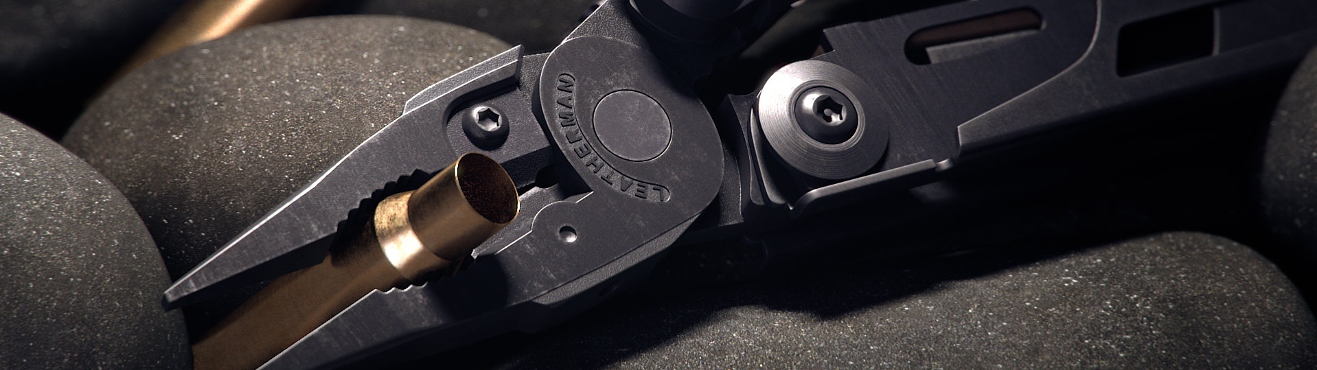 Багатофункціональний військовий інструмент Leatherman MUT Black зі знімними компонентами для швидкого та легкого настроювання інструментів для роботи зі зброєю