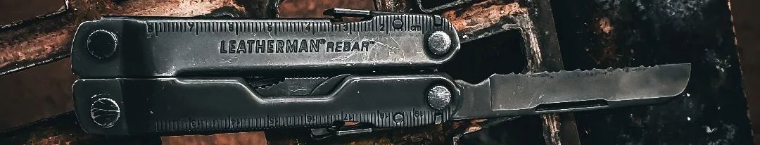 Багатофункціональний інструмент Leatherman Rebar Black з пилкою