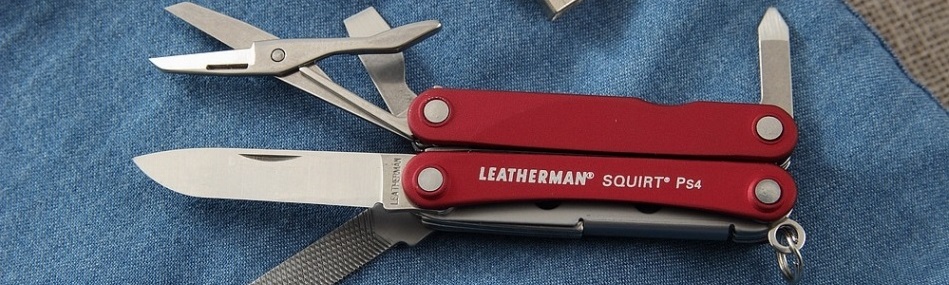 Мультиінструмент Leatherman Squirt Red 831227
